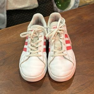 Adidas Grand Court sneakers 4y or 5.5 women’s